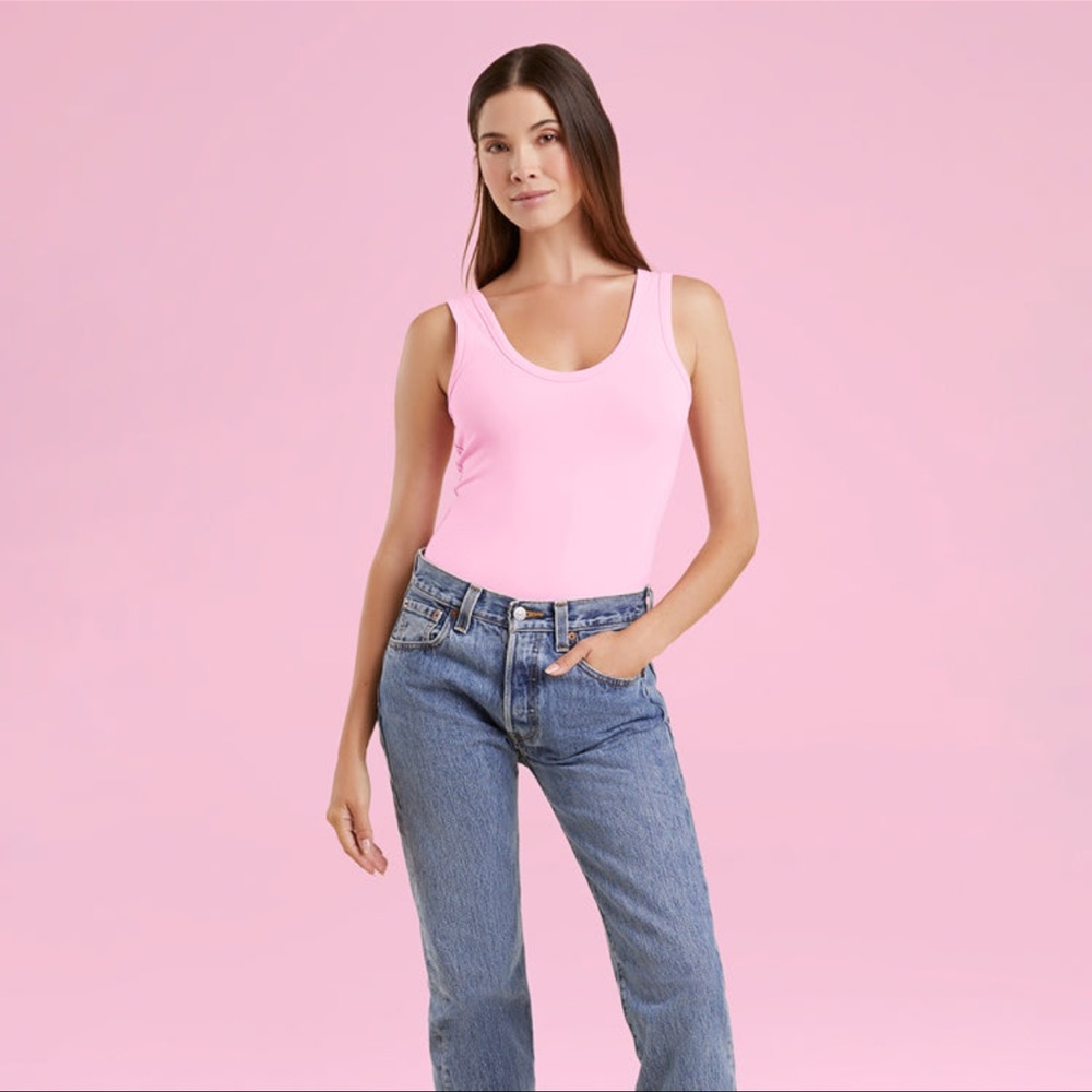 NUUDS SEAMLESS SCOOP TANK BODYSUIT BUBBLEGUM